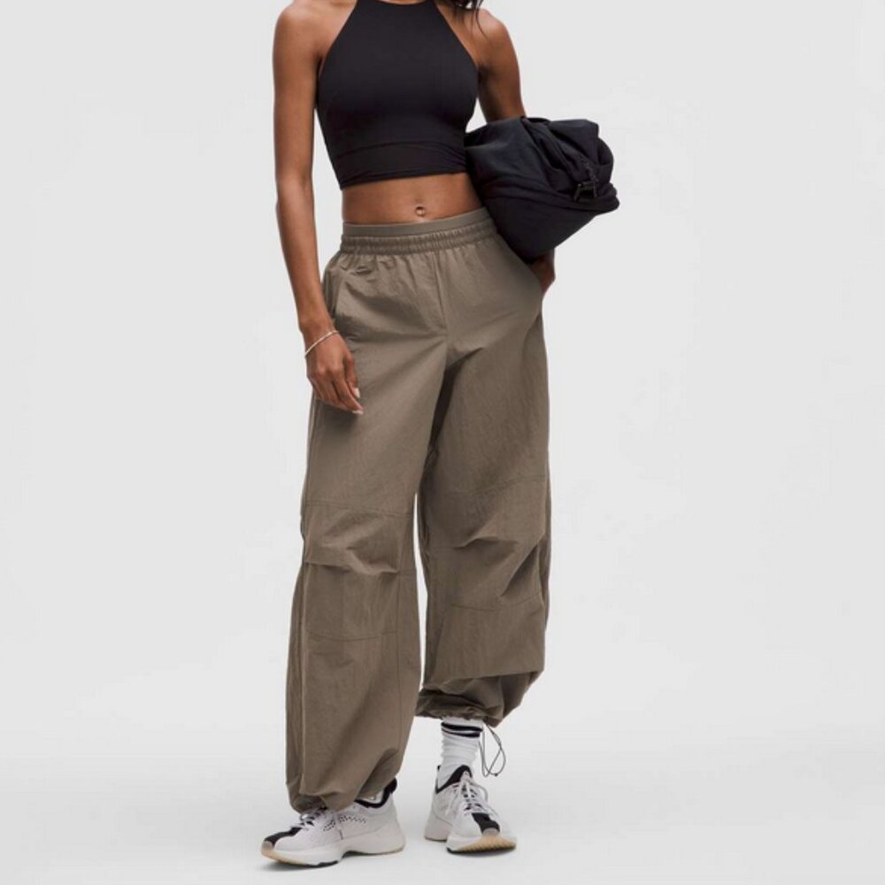 Lululemon Nomad Parachute Pant Size M Like New!